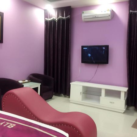 Elly Hotel Hanoi Eksteriør billede